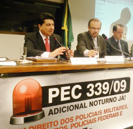 O deputado Manoel Júnior fez questão de destacar o empenho e a importância do trabalho realizado pela presidenta do Sindireceita, Sílvia de Alencar no Congresso Nacional.