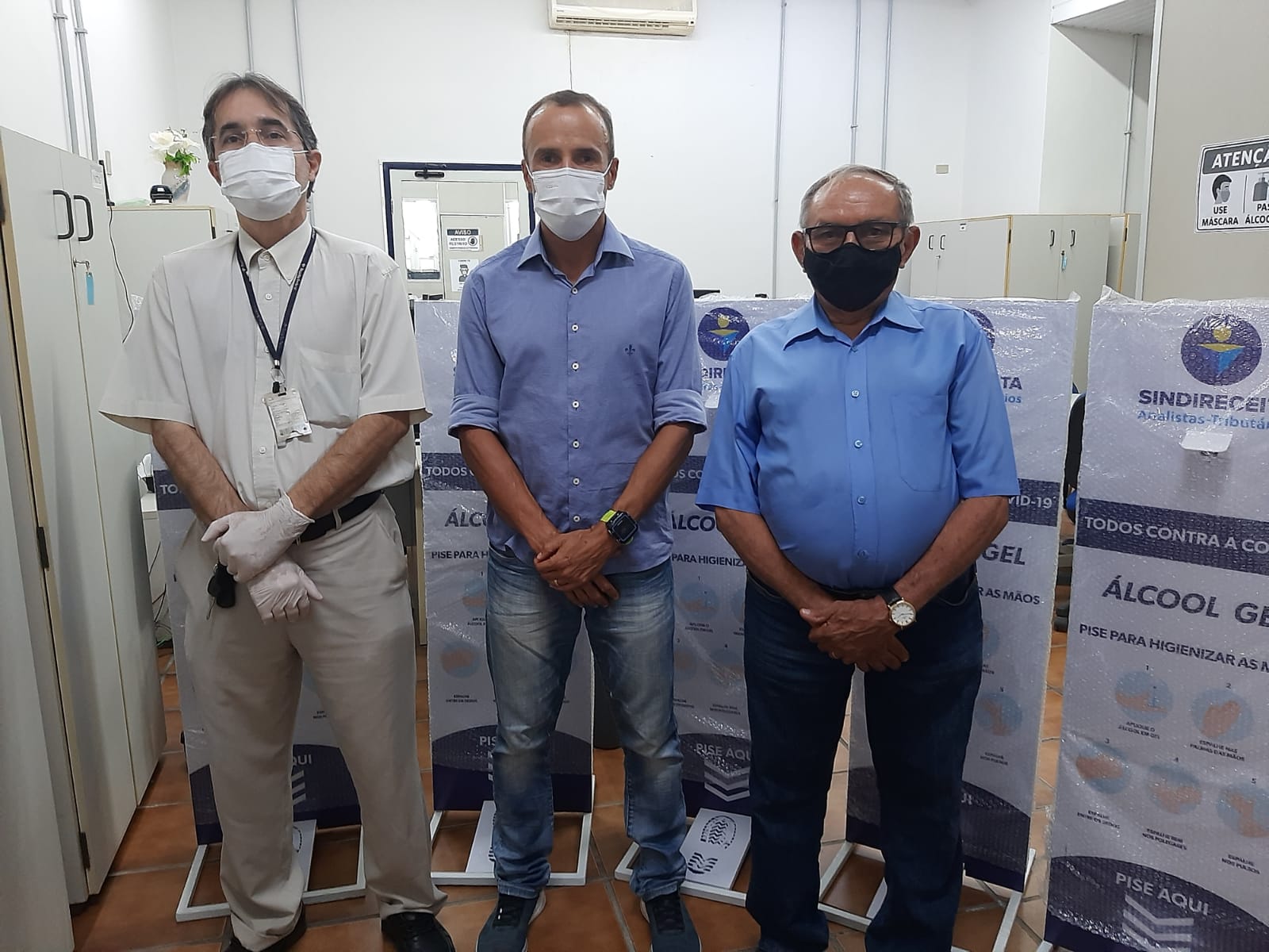 DS Natal/RN doa totens e álcool em gel 70% para unidades da RFB e Gerência Regional de Administração do ME
